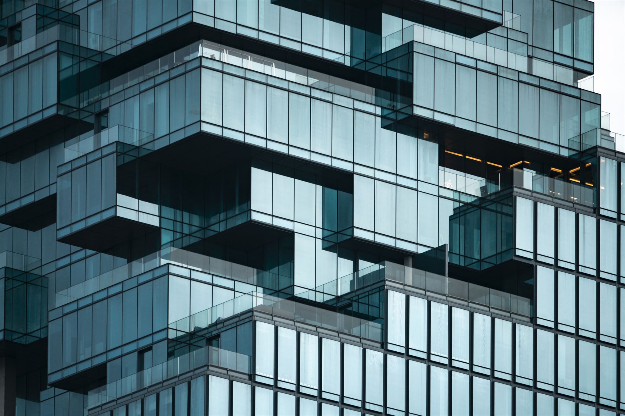 Full-glass-pane-building